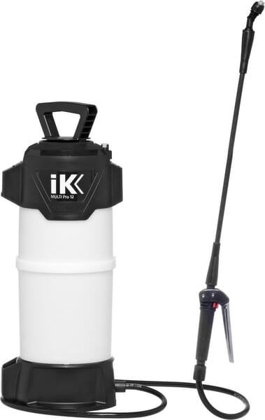 KR008657
