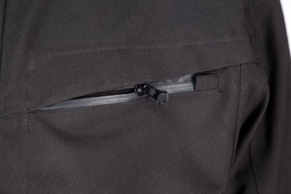 KR011073
